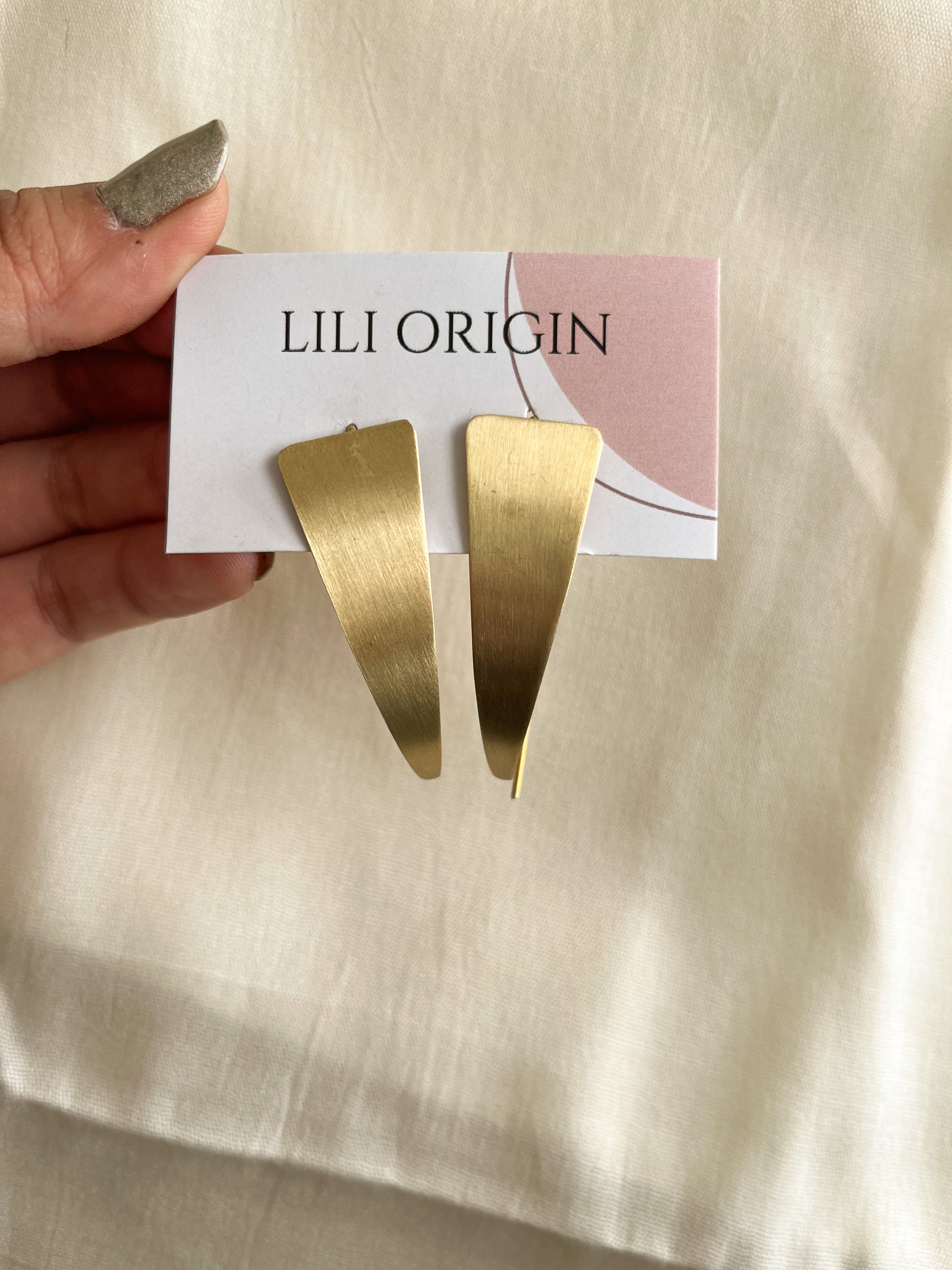 Triangle Long - Statement Earring - Lili-Origin
