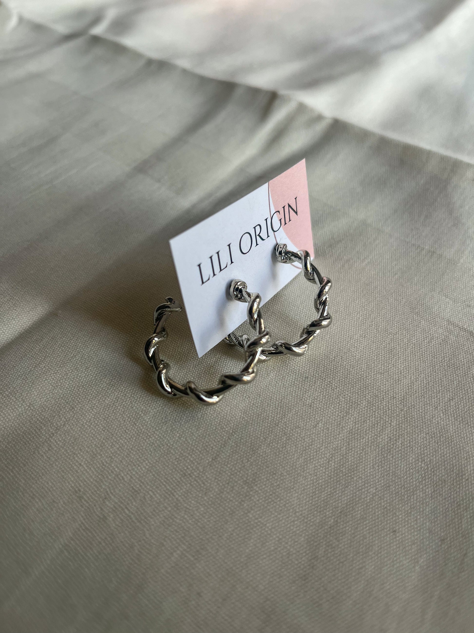 Twisted Hoop Silver Earring - Lili-Origin